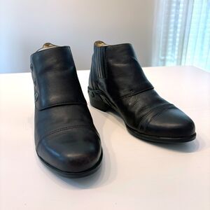 Ariat Women's Side-Snap Black Leather Pull-On Riding Black Ankle Boots US Size 8